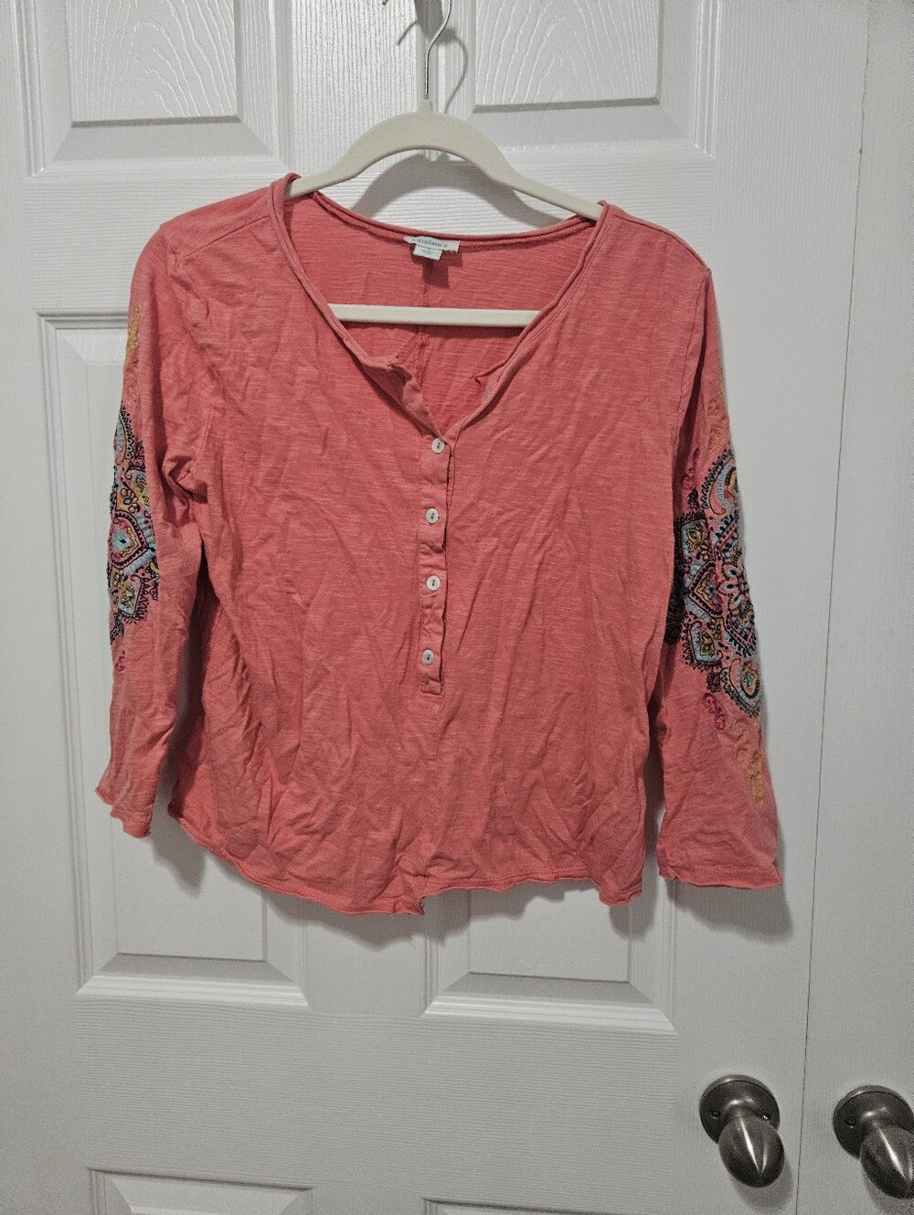 Sundance 3/4 Sleeve Top Embroidered Sleeves 100% Cotton